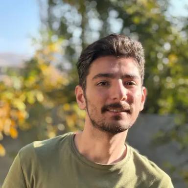 پویا صالحی